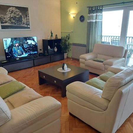 Vrata Jadrana 1 Apartment Rijeka Luaran gambar
